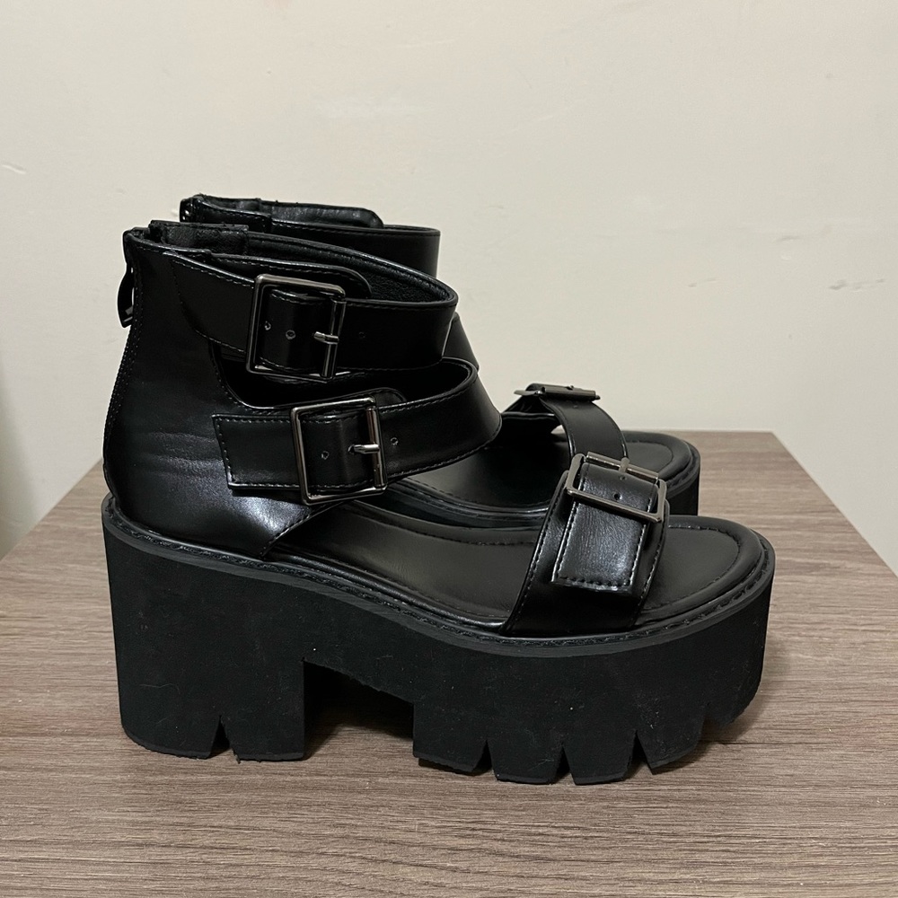 SOLD———————-Black Buckle Platform Sandals Chunky Heel Gothic Punk Ankle Strap - Picture 3 of 12